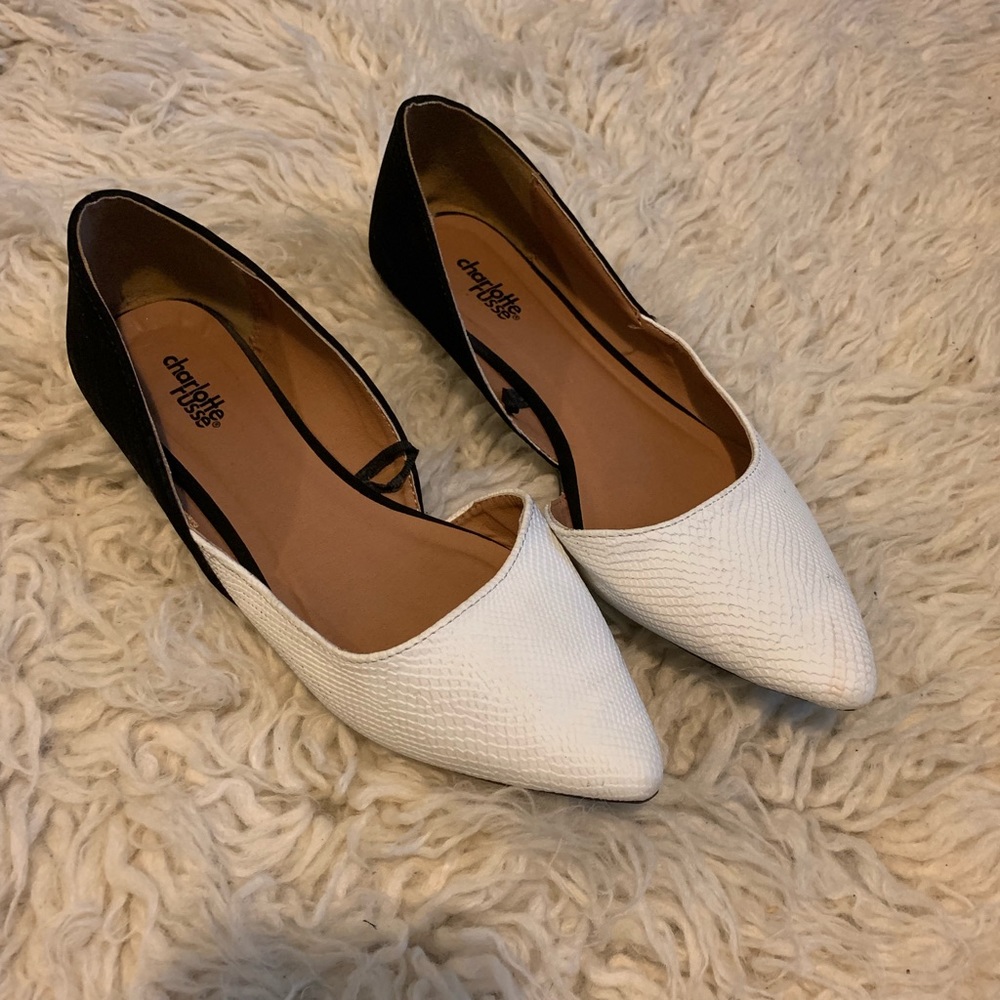 Black and White Flats